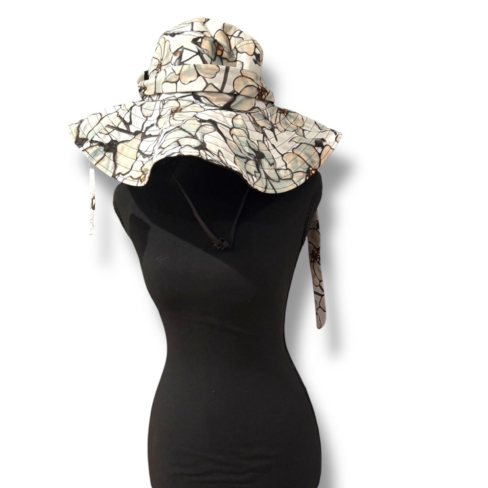 RainCaper Reversible Waterproof Sun Hat – UPF 50+ – Floral / Black – NWT $39.99